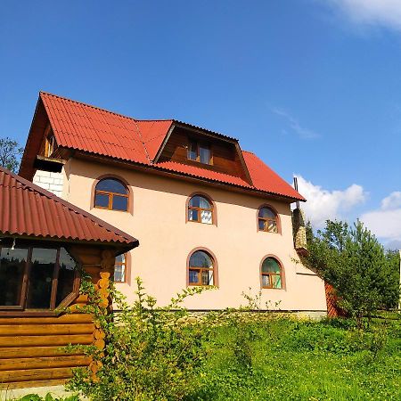 Мальва Lägenhet Lazeshchyna Exteriör bild